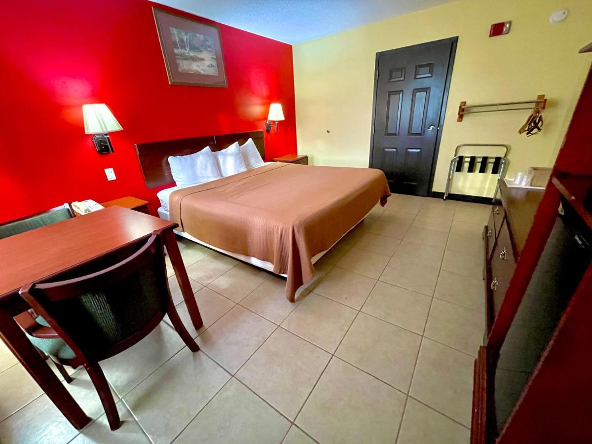 Relax Inn Mcrae Екстериор снимка
