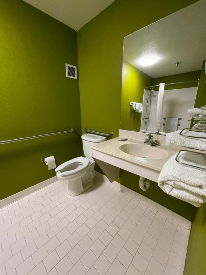 Relax Inn Mcrae Екстериор снимка